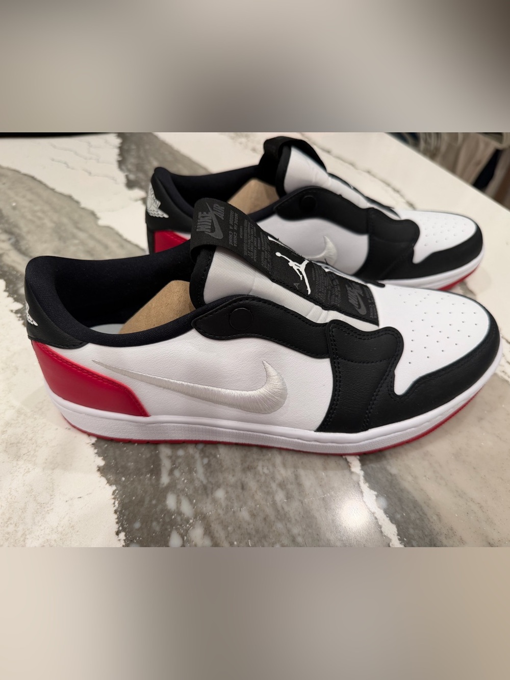 Nike Air Jordan 1 Retro Low Slip Black Toe (style AV3918-102)
